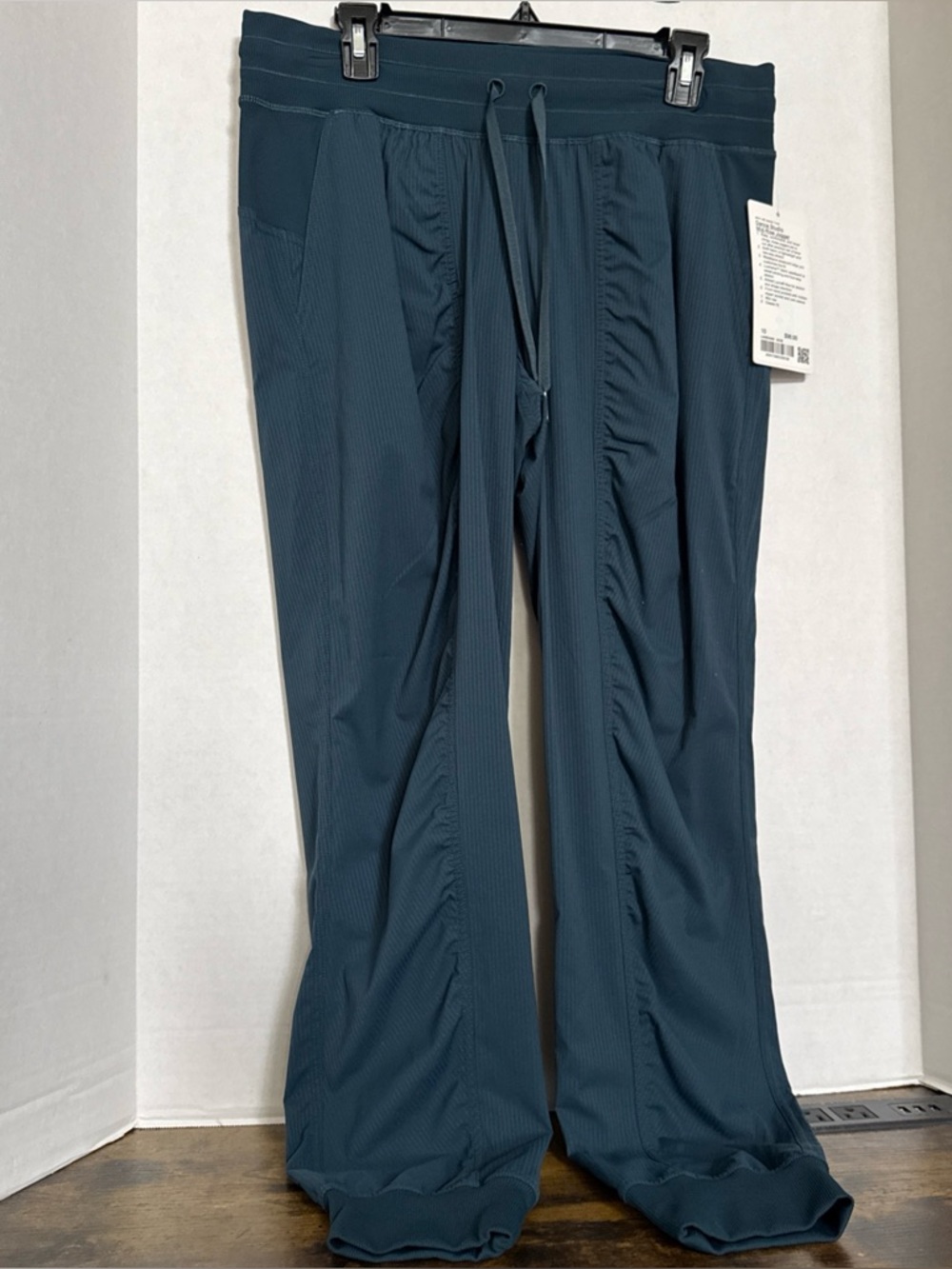 Lululemon Women’s Dance Studio Mid Rise Joggers Indochine Blue Size 10 NEW